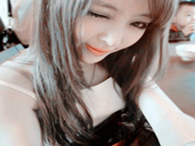 女性老师裸体上课无遮,高校惊现裸体上课，教学伦理引热议-1